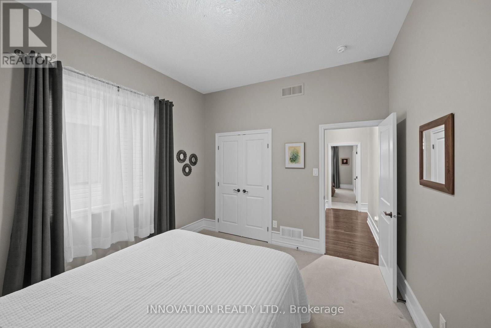 656 BRIDLEGLEN CRESCENT - 31