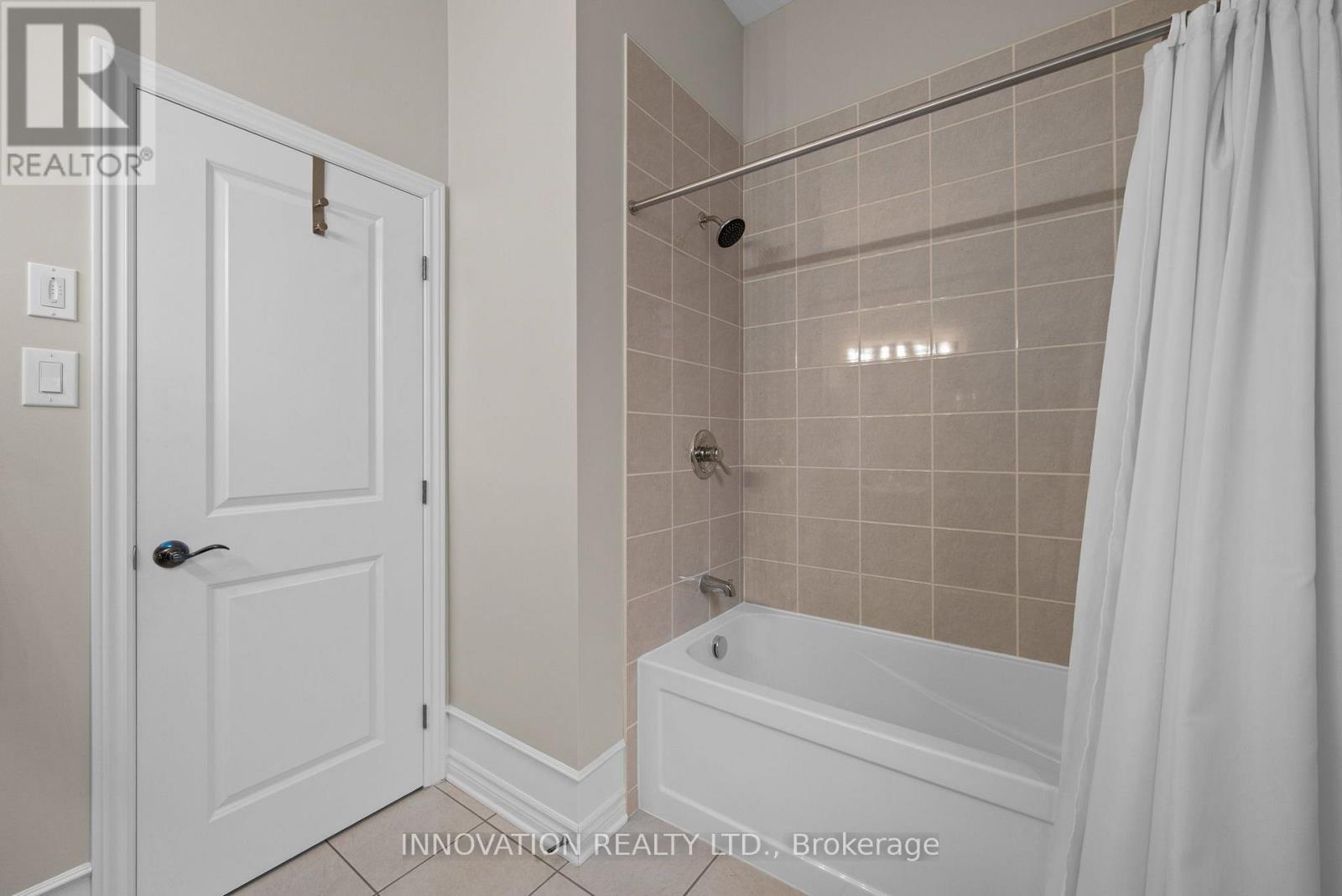656 BRIDLEGLEN CRESCENT - 33