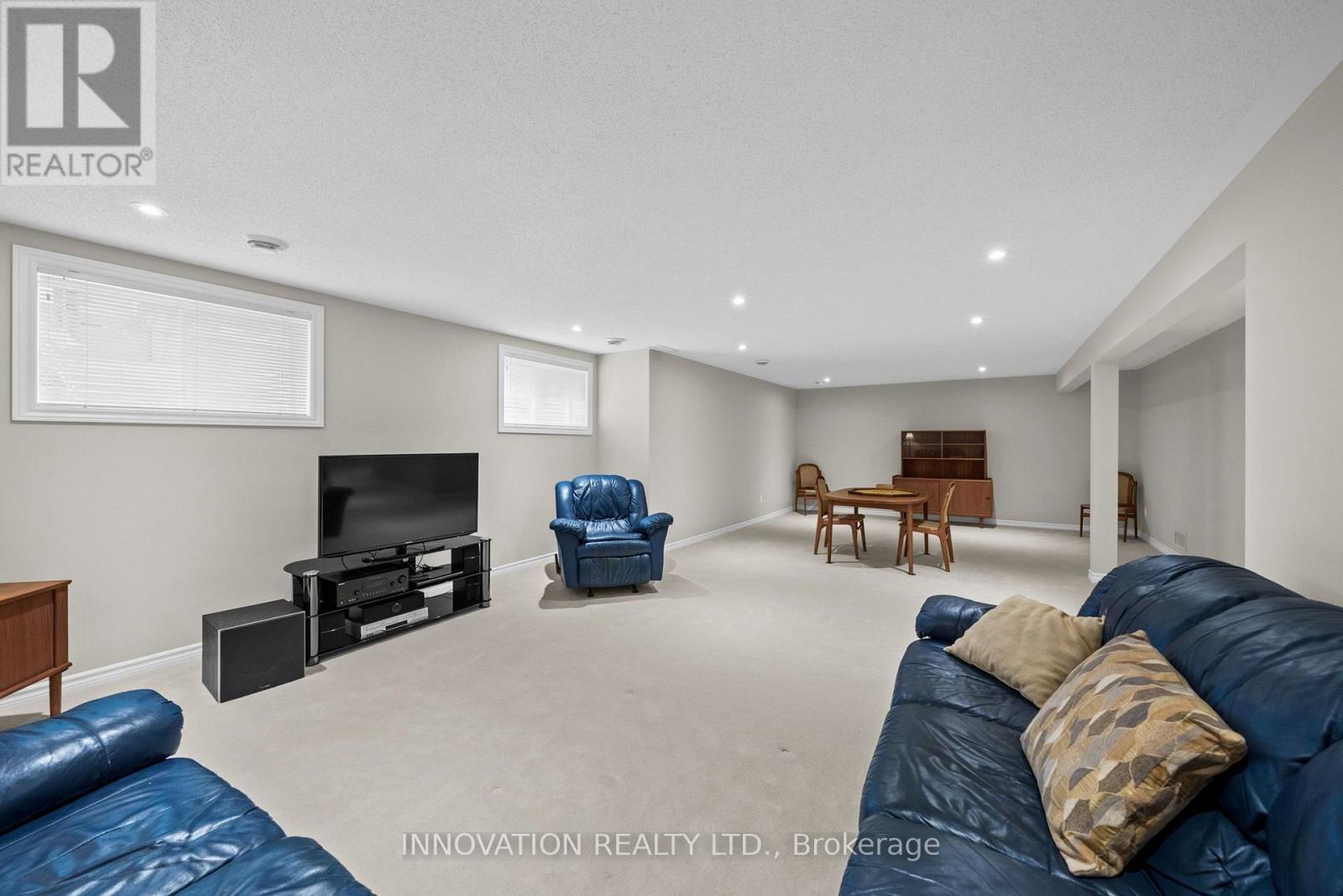 656 BRIDLEGLEN CRESCENT - 39