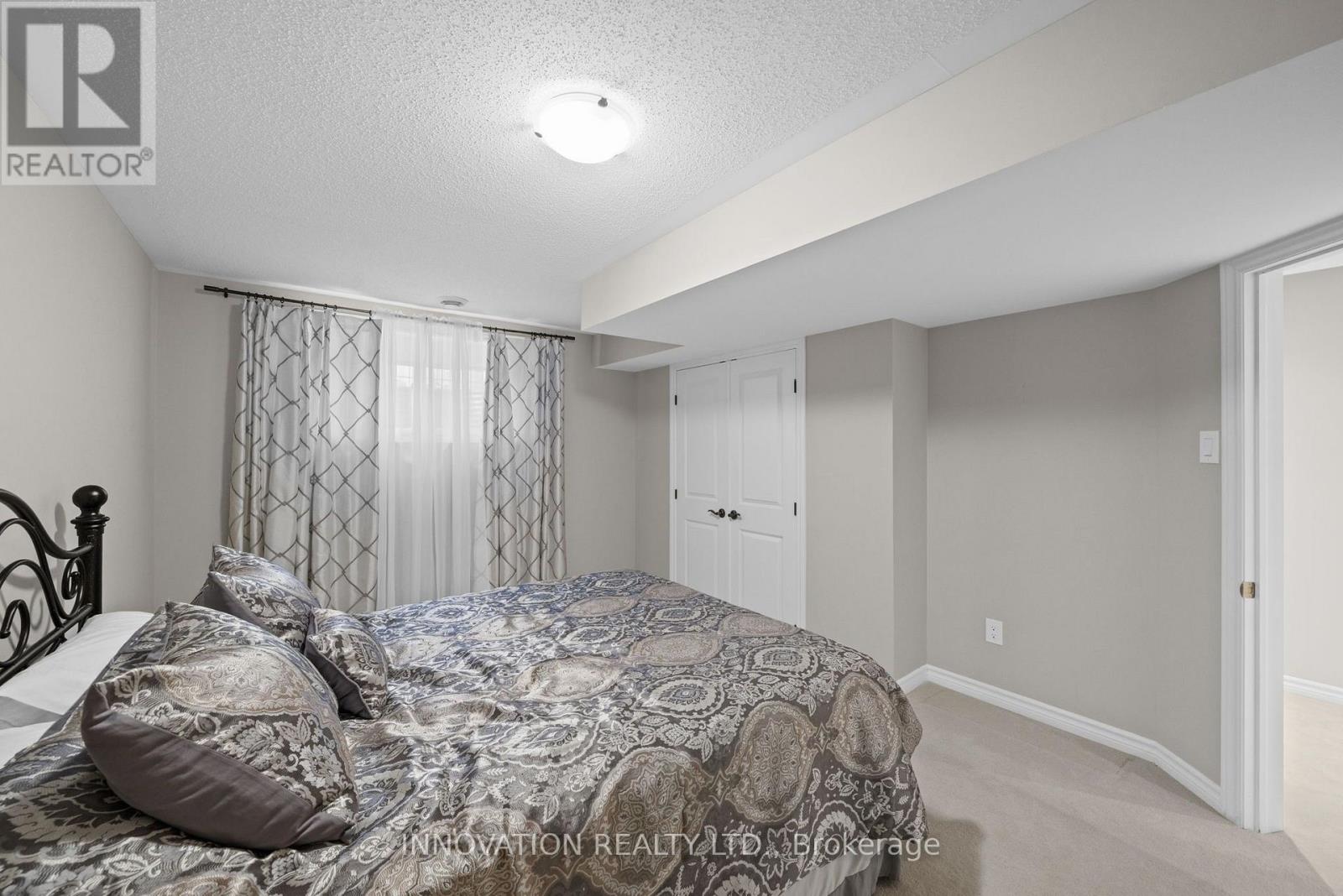 656 BRIDLEGLEN CRESCENT - 41
