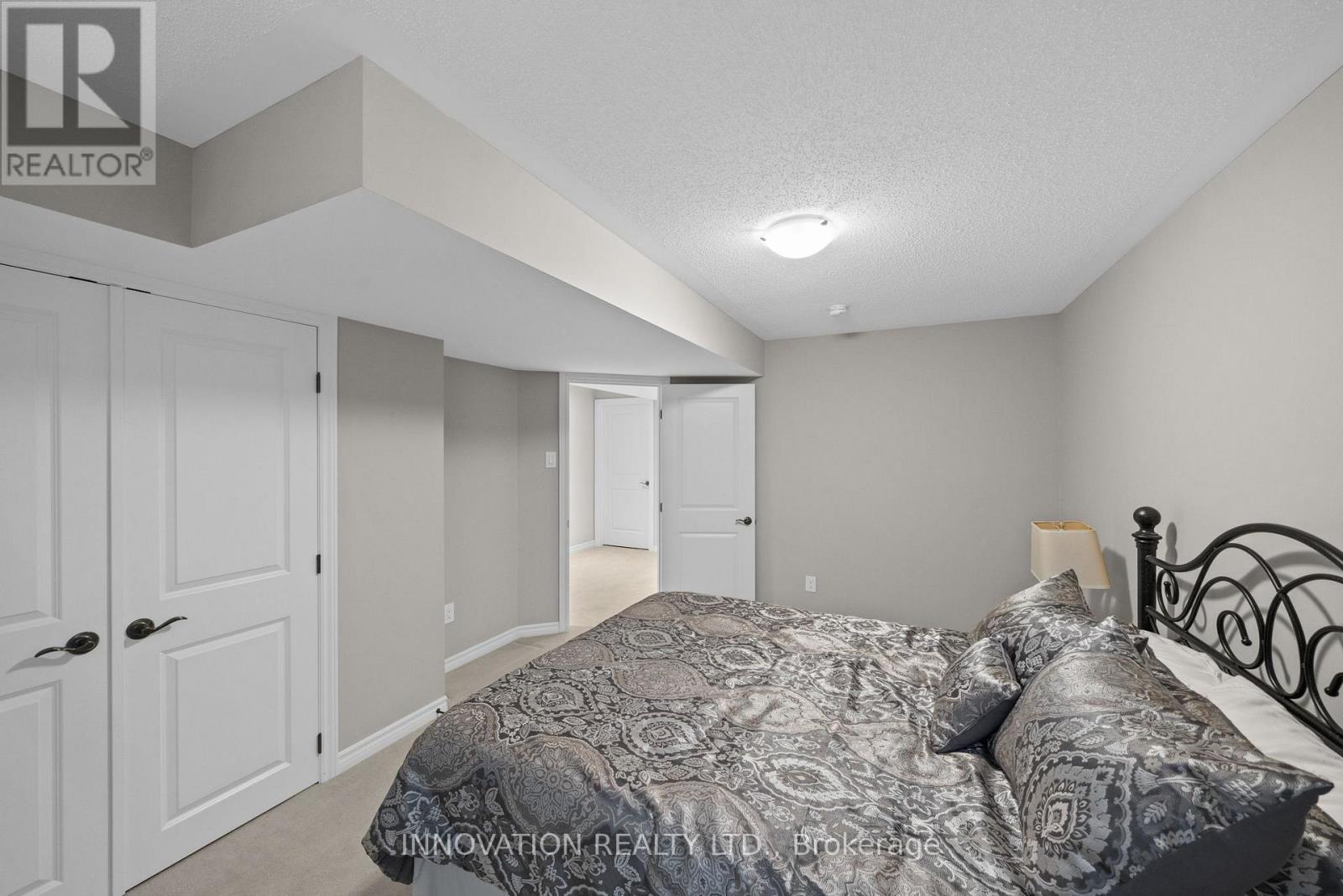 656 BRIDLEGLEN CRESCENT - 42