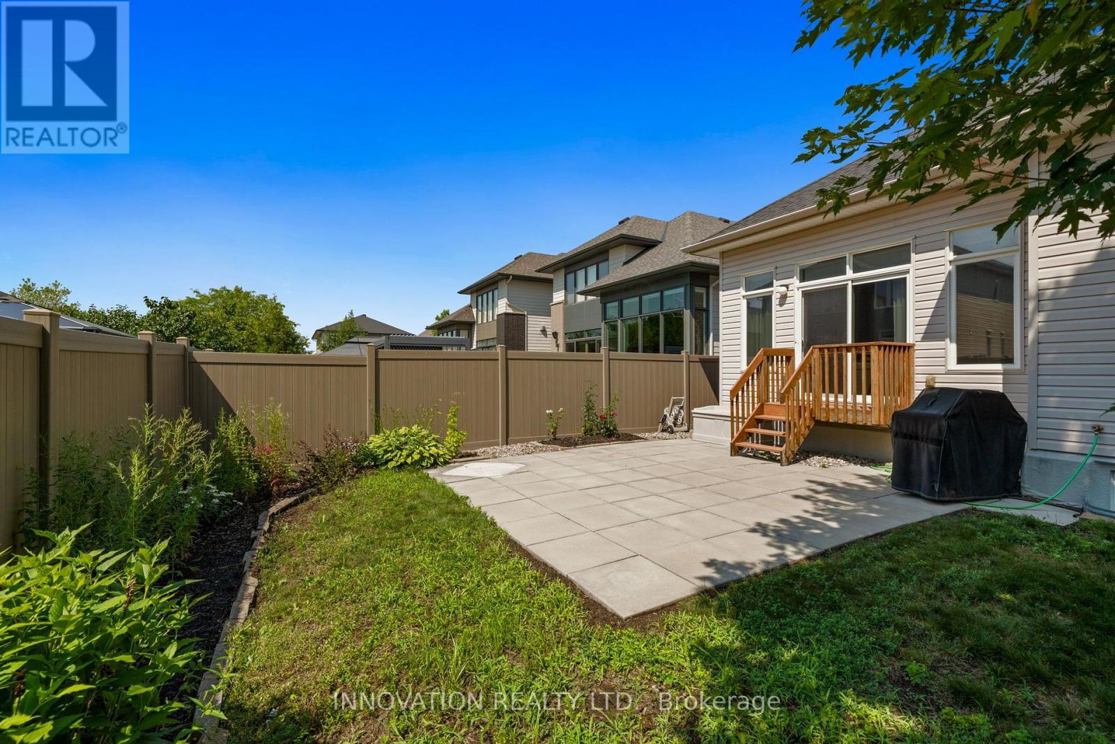 656 BRIDLEGLEN CRESCENT - 46