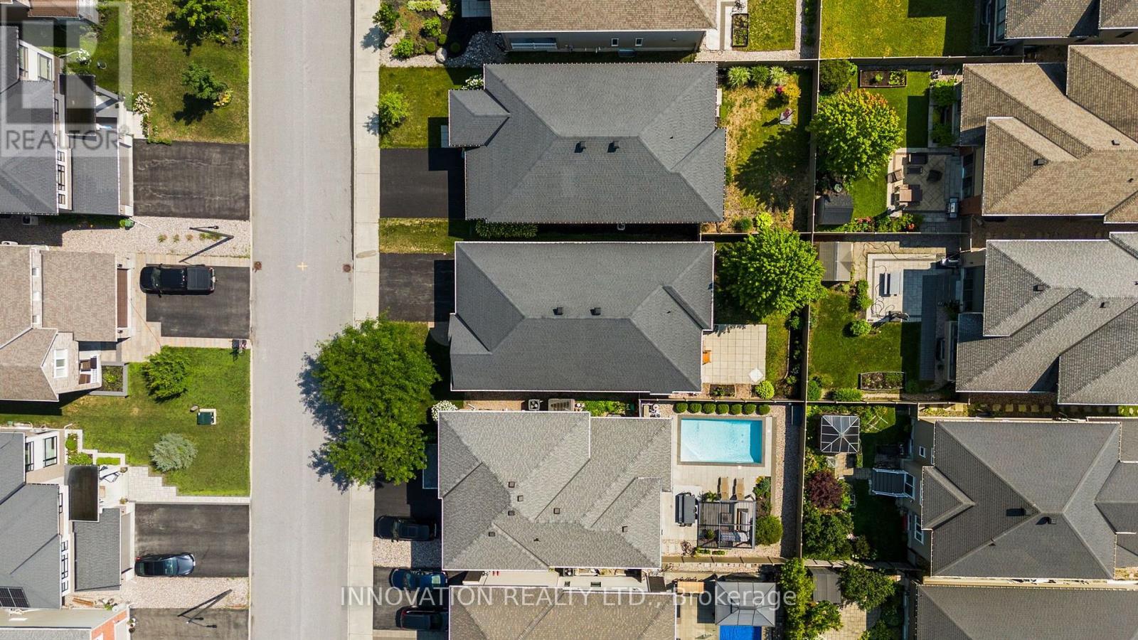 656 BRIDLEGLEN CRESCENT - 49