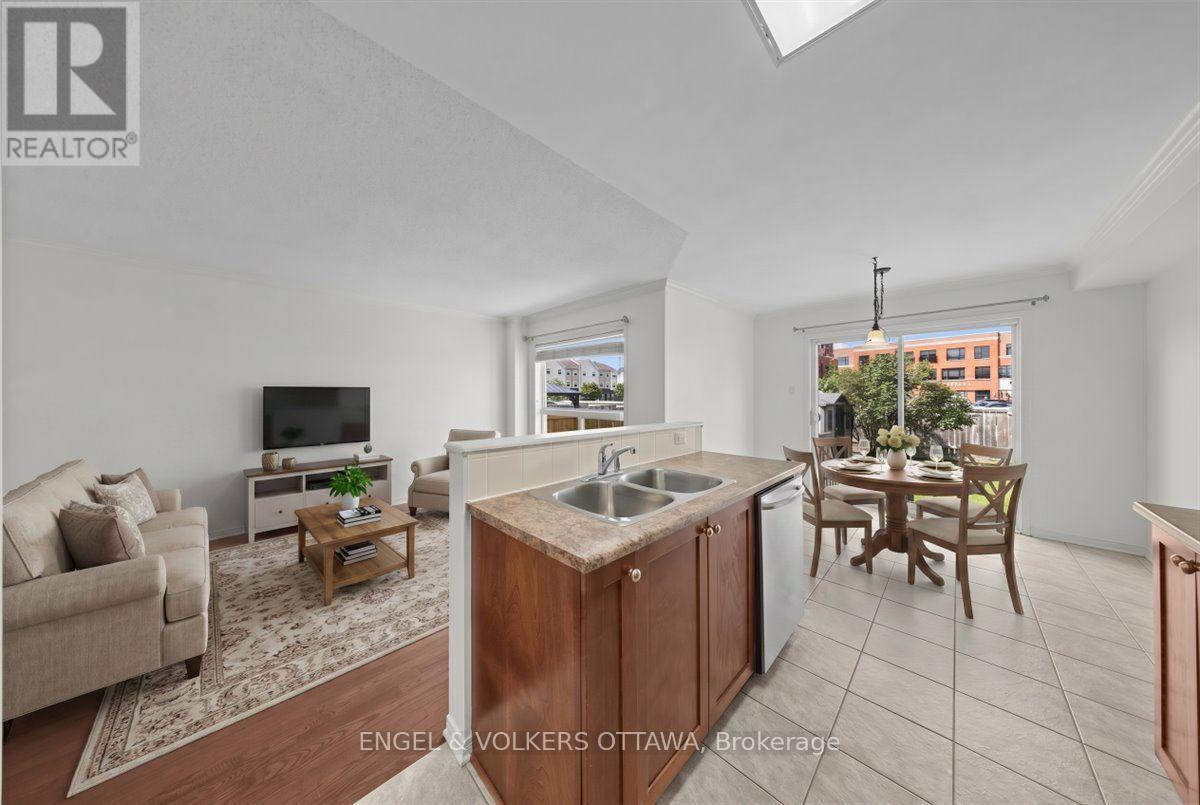 789 COBBLE HILL DRIVE - 21