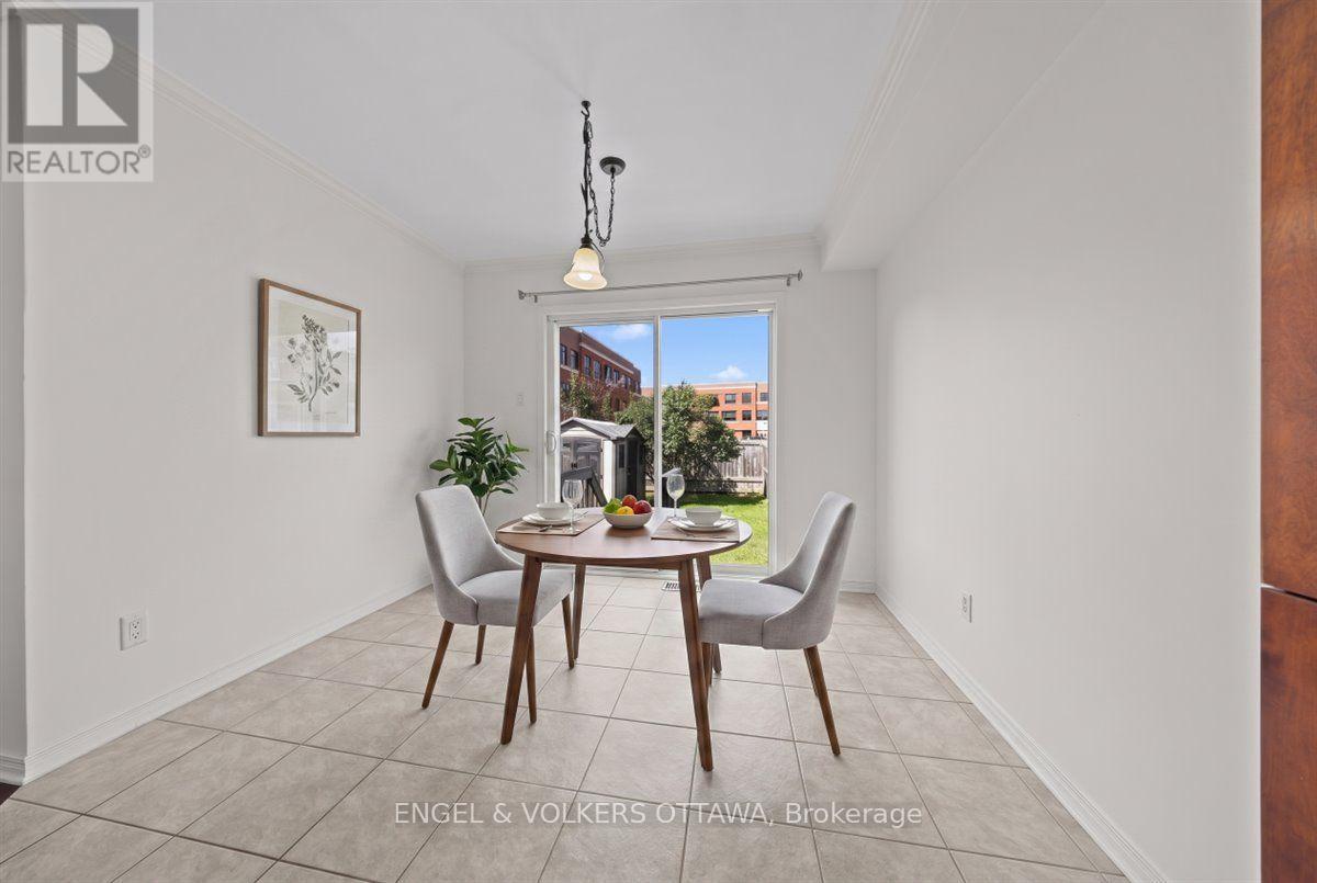 789 COBBLE HILL DRIVE - 23