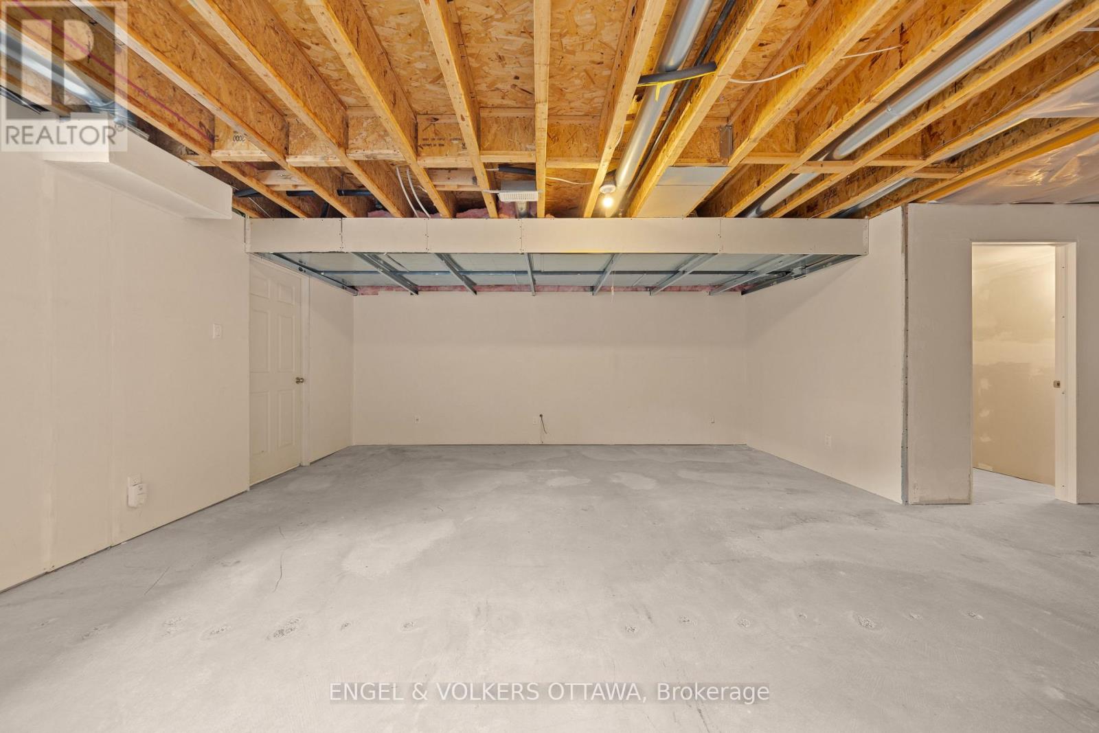 789 COBBLE HILL DRIVE - 38