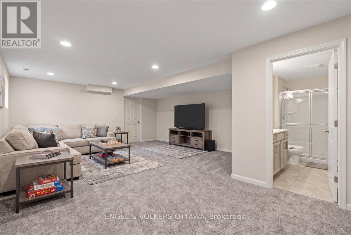 789 COBBLE HILL DRIVE - 40