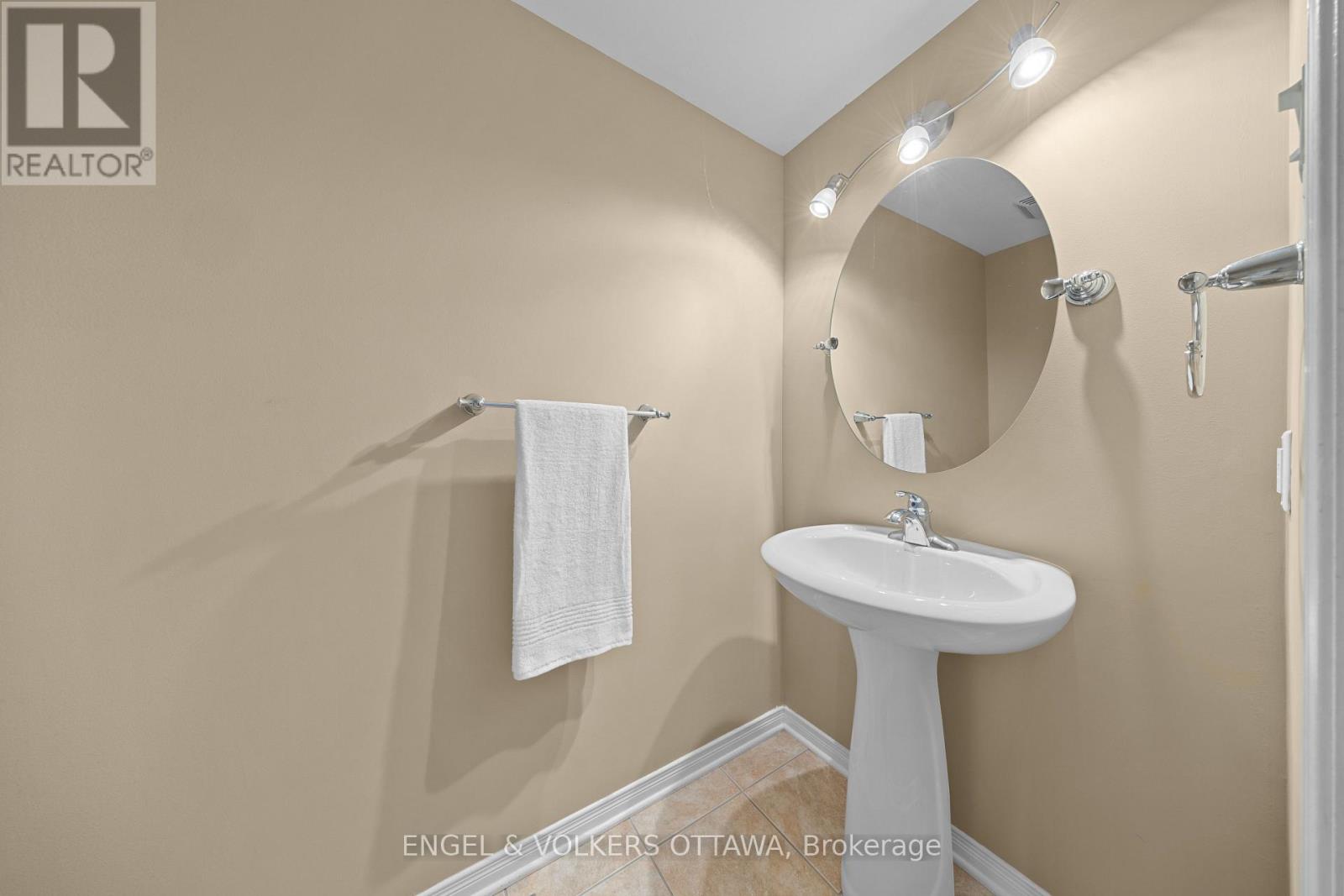 789 COBBLE HILL DRIVE - 6