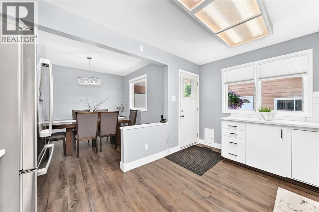 4803 5 Avenue SW — photo 12