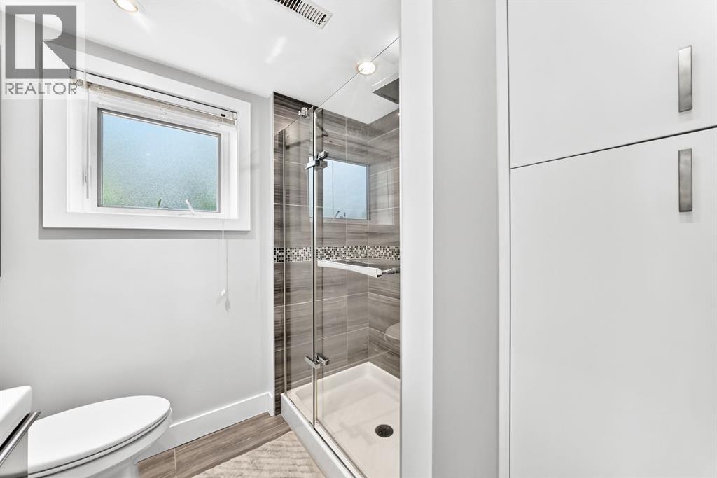 4803 5 Avenue SW — photo 19
