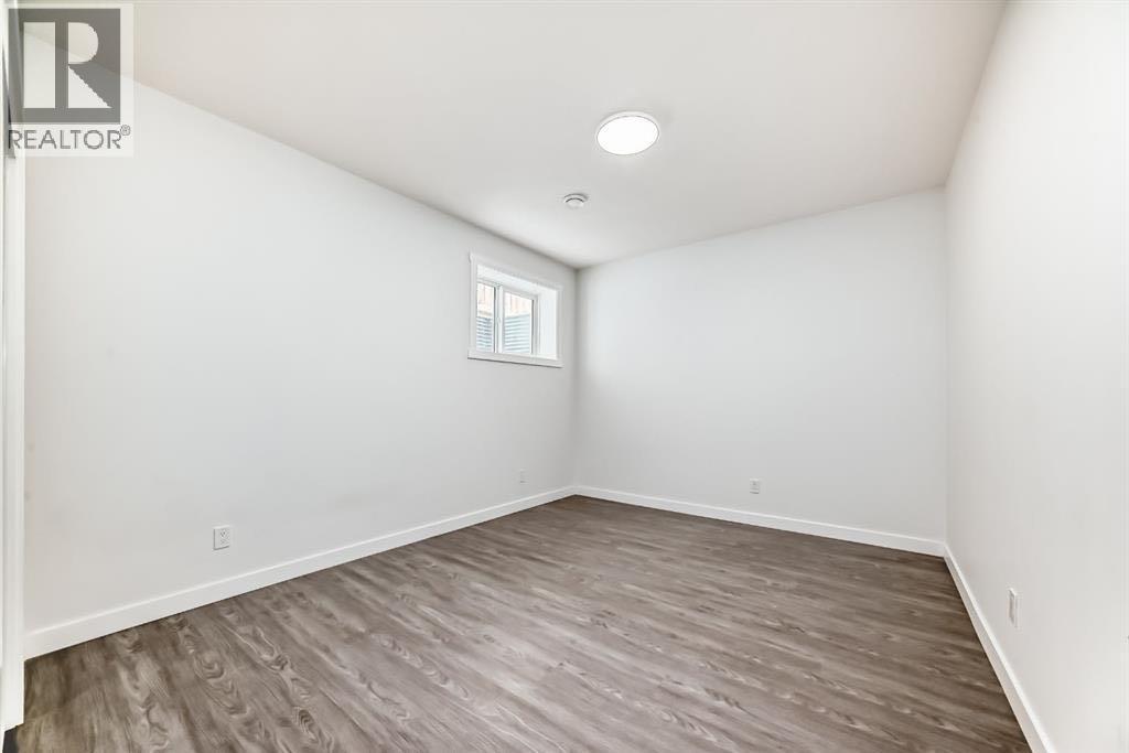 127 Saddlecrest Grove NE - 42