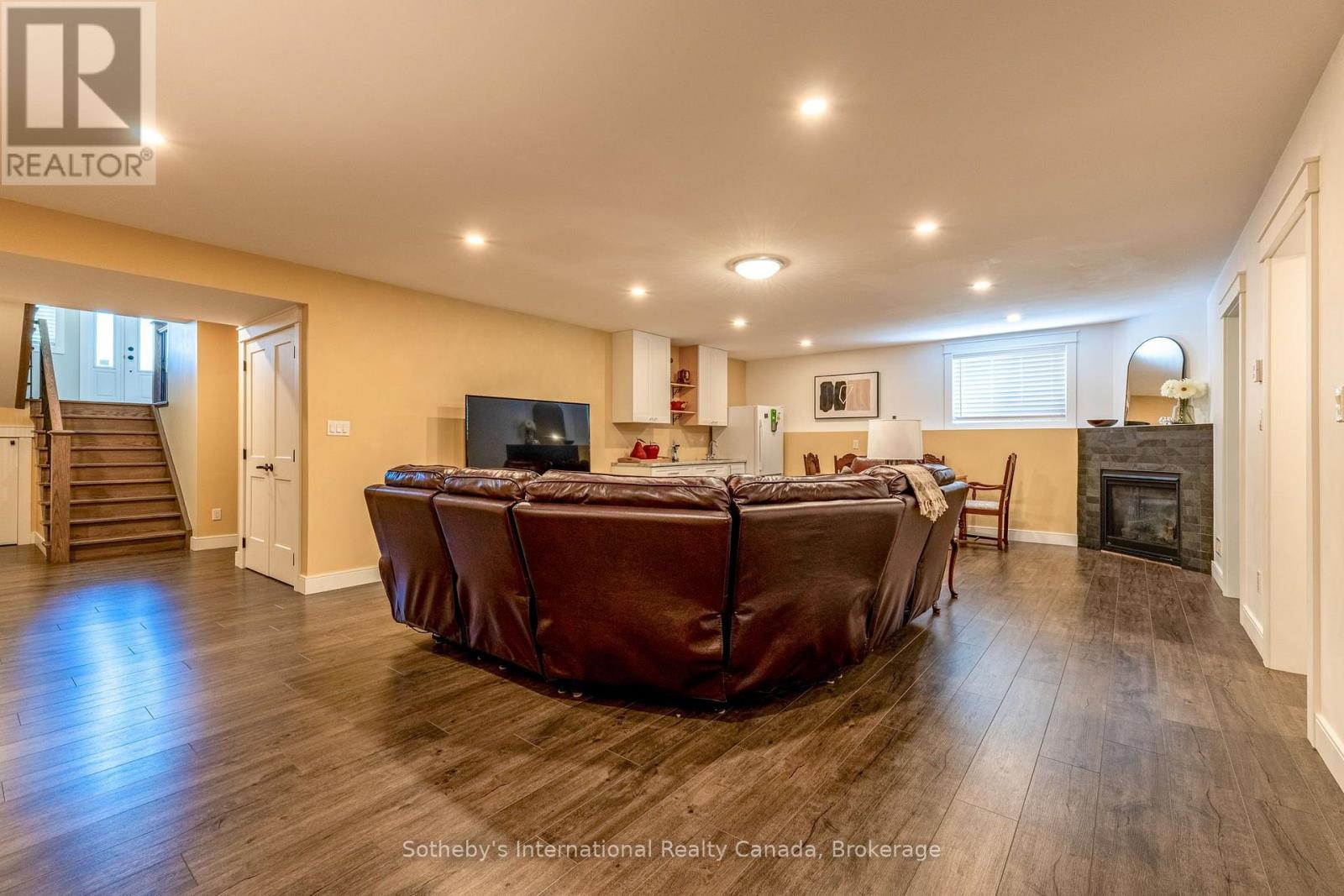 350 CEDAR STREET - 29