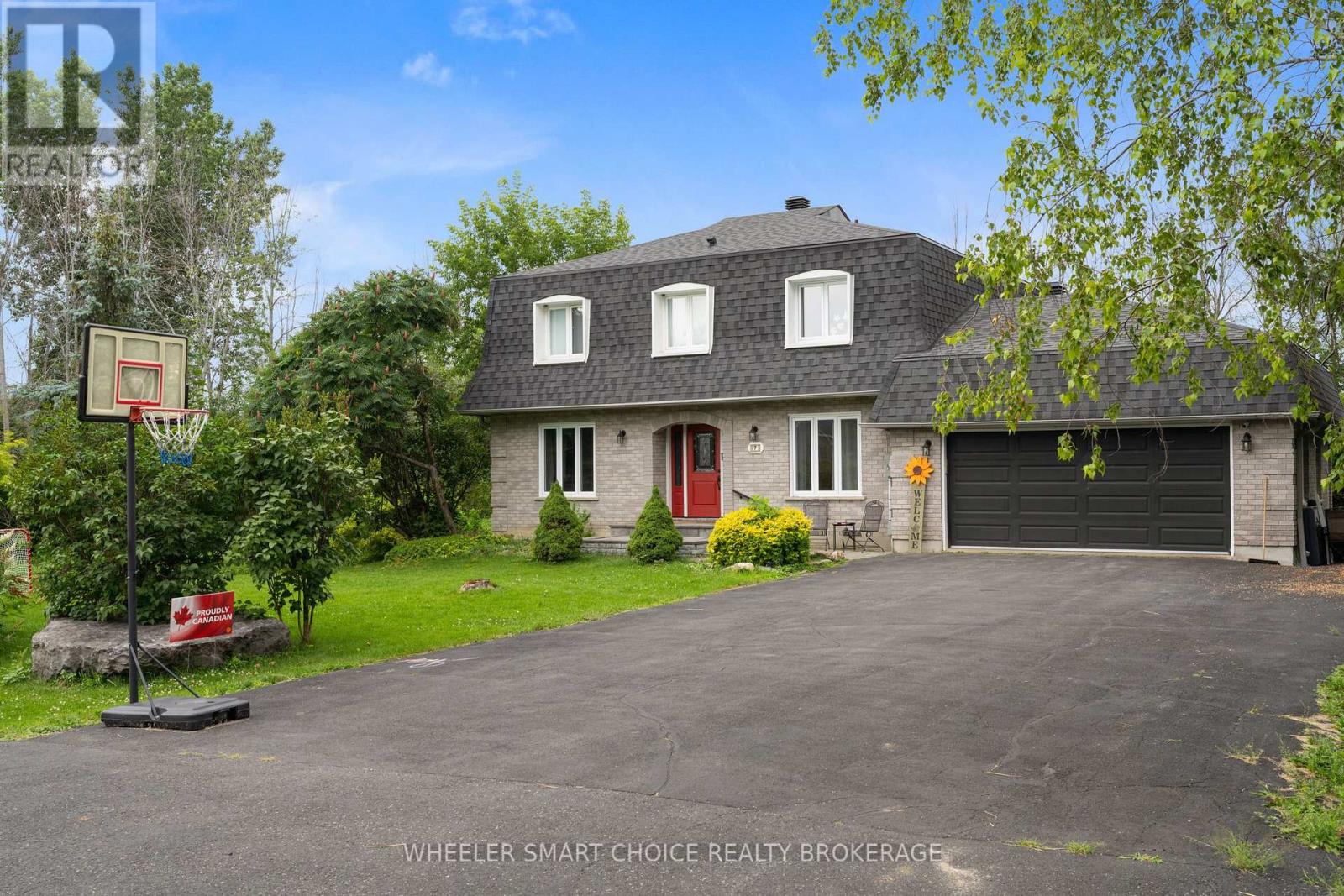 7 LOYALIST CRESCENT - 1