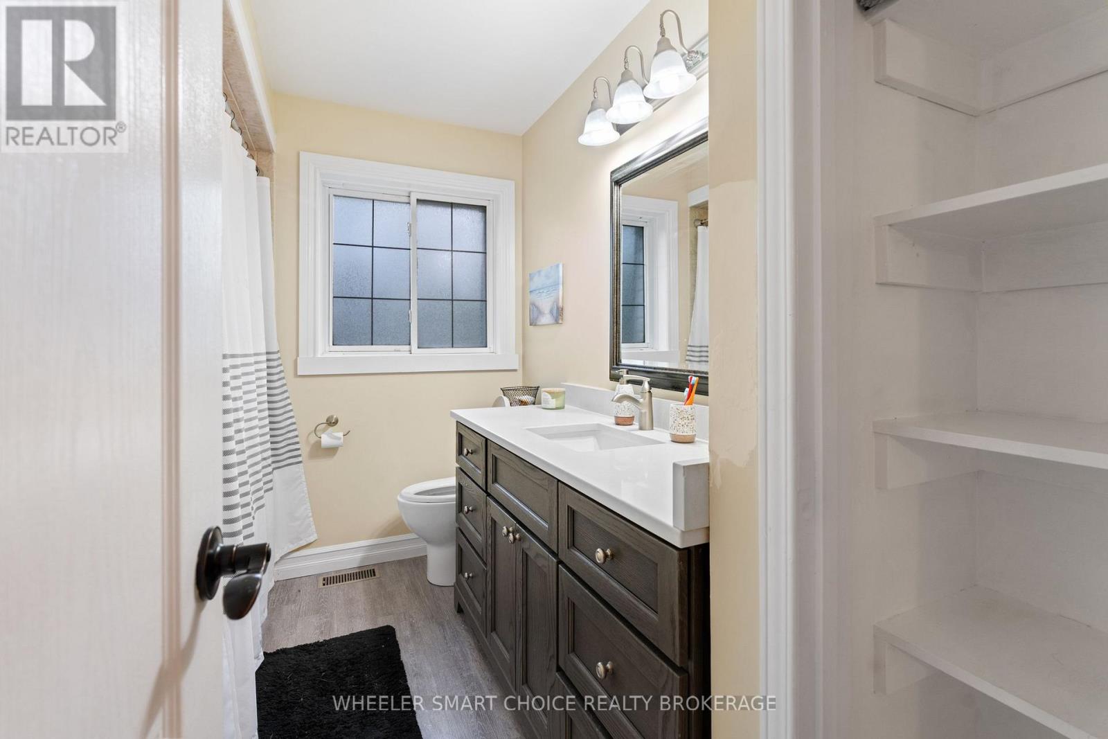 7 LOYALIST CRESCENT - Image 30