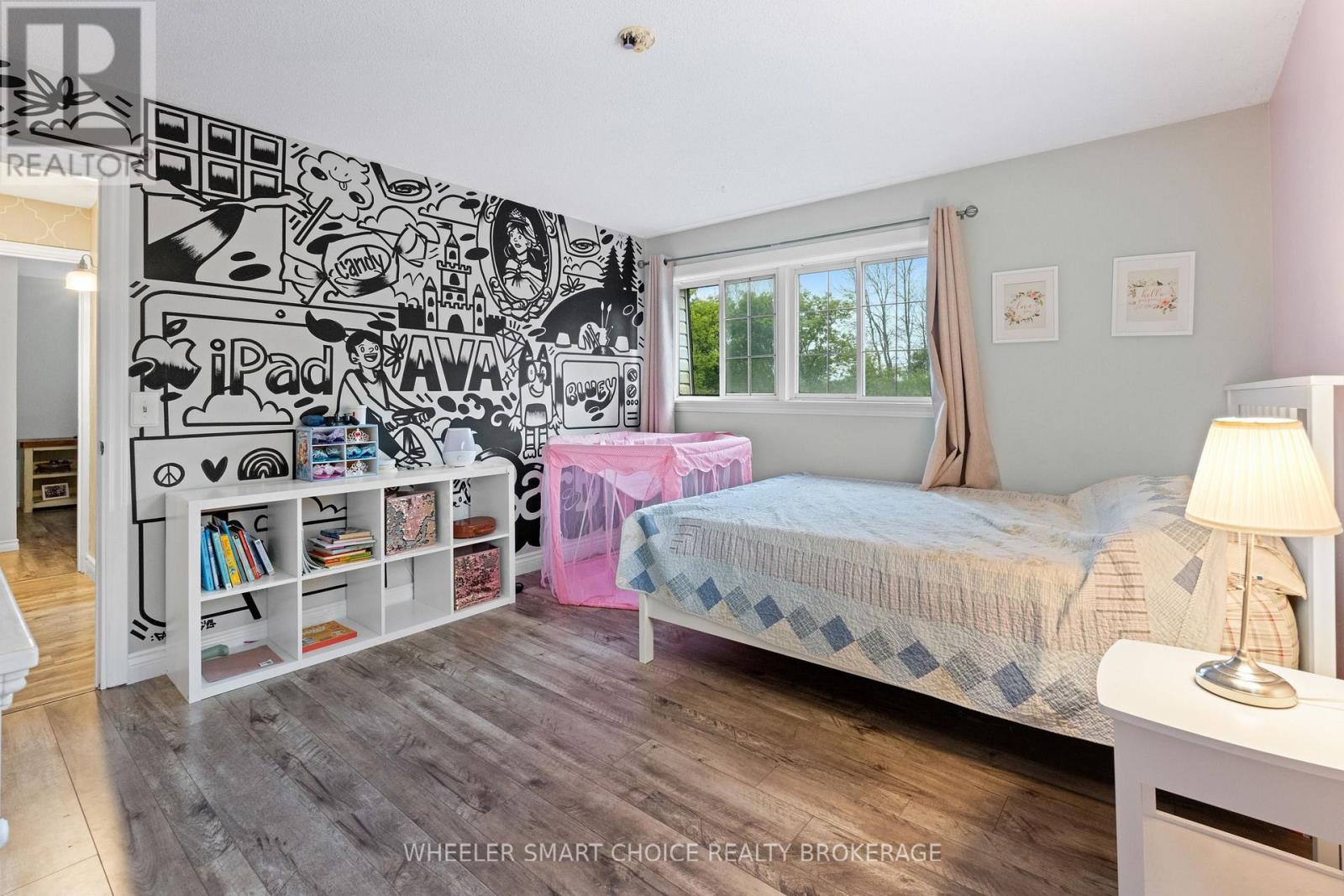 7 LOYALIST CRESCENT - Image 32