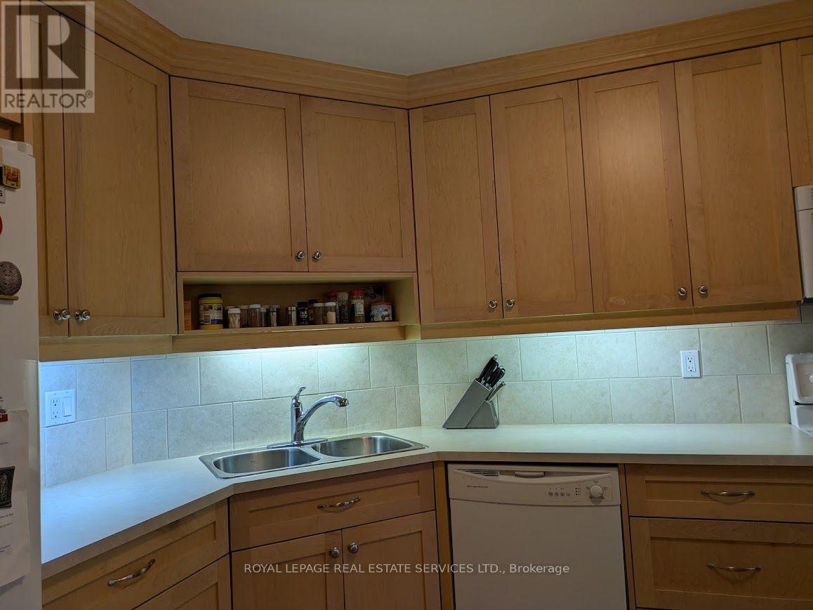 #12 2035 SOUTH MILLWAY DRIVE - 4