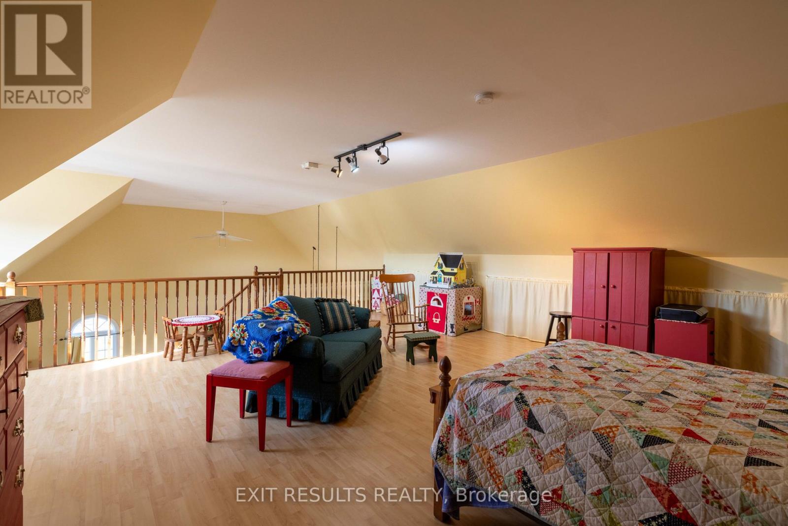 8 RAVARY STREET - 23