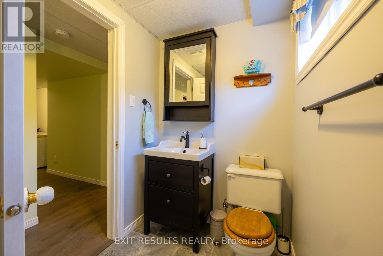 8 RAVARY STREET - 28