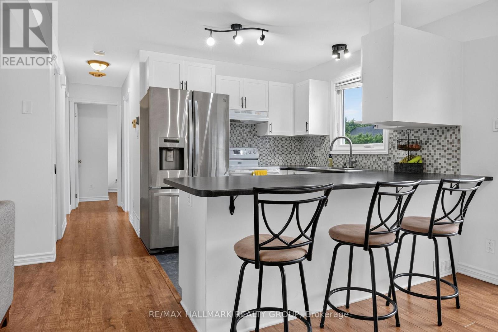 26 – 26 MONARCH CRESCENT, Ottawa. Luxury613. By Peter Sagos - Image 11