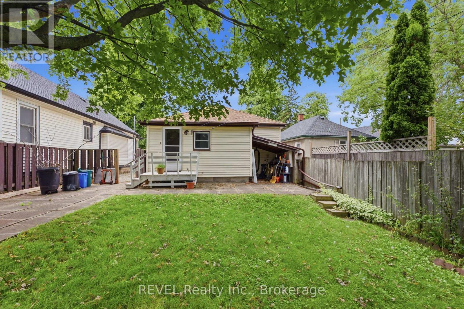 32 ST PETER STREET - 24