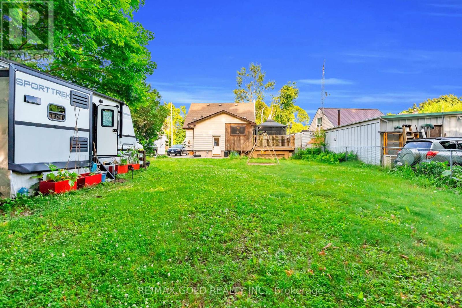 213 MASON BOULEVARD - 33