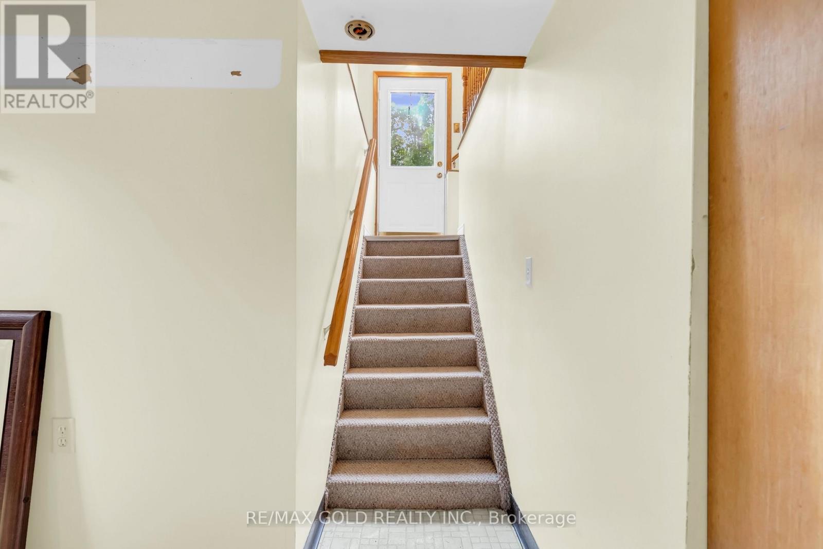 213 MASON BOULEVARD - 25