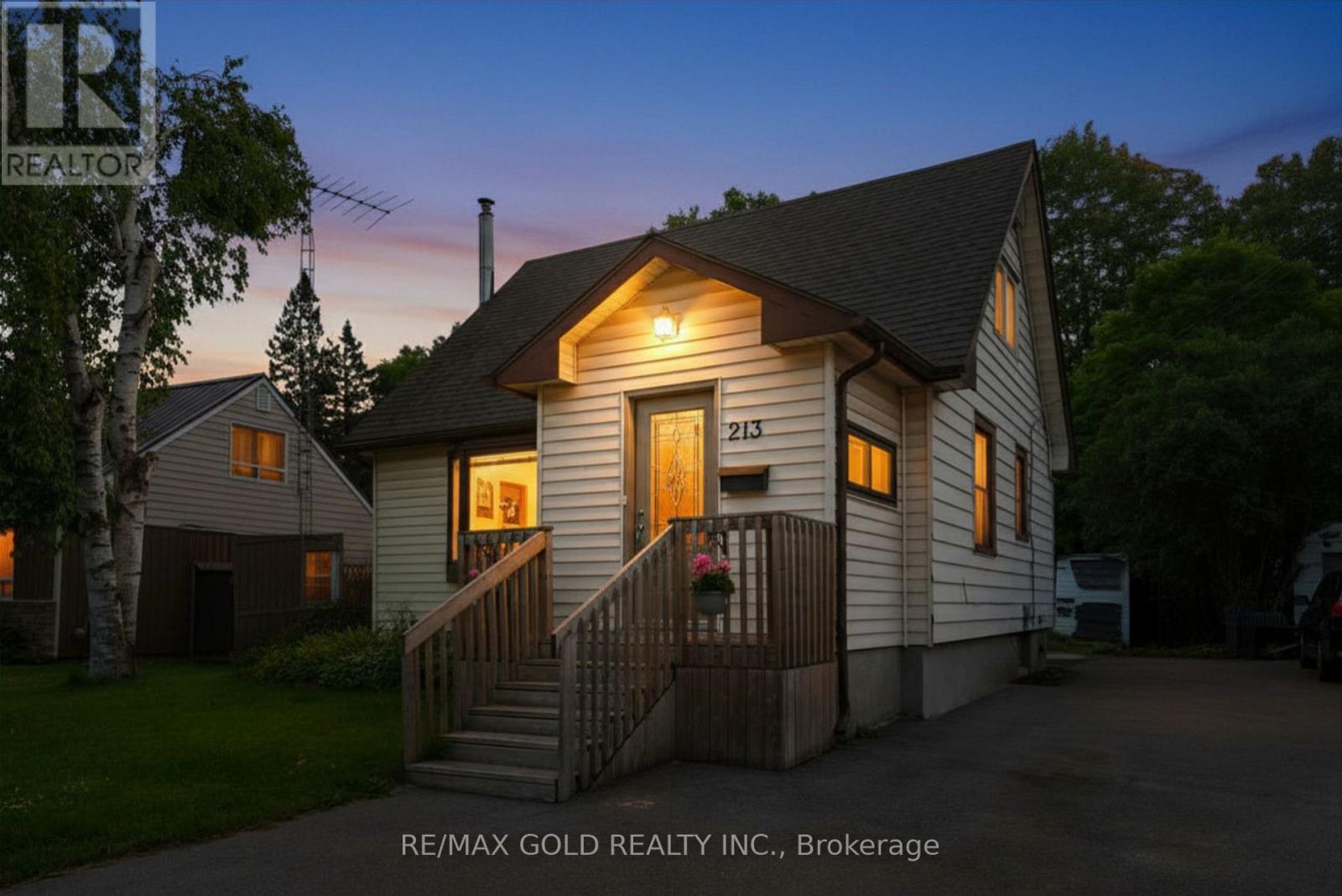213 MASON BOULEVARD - 41