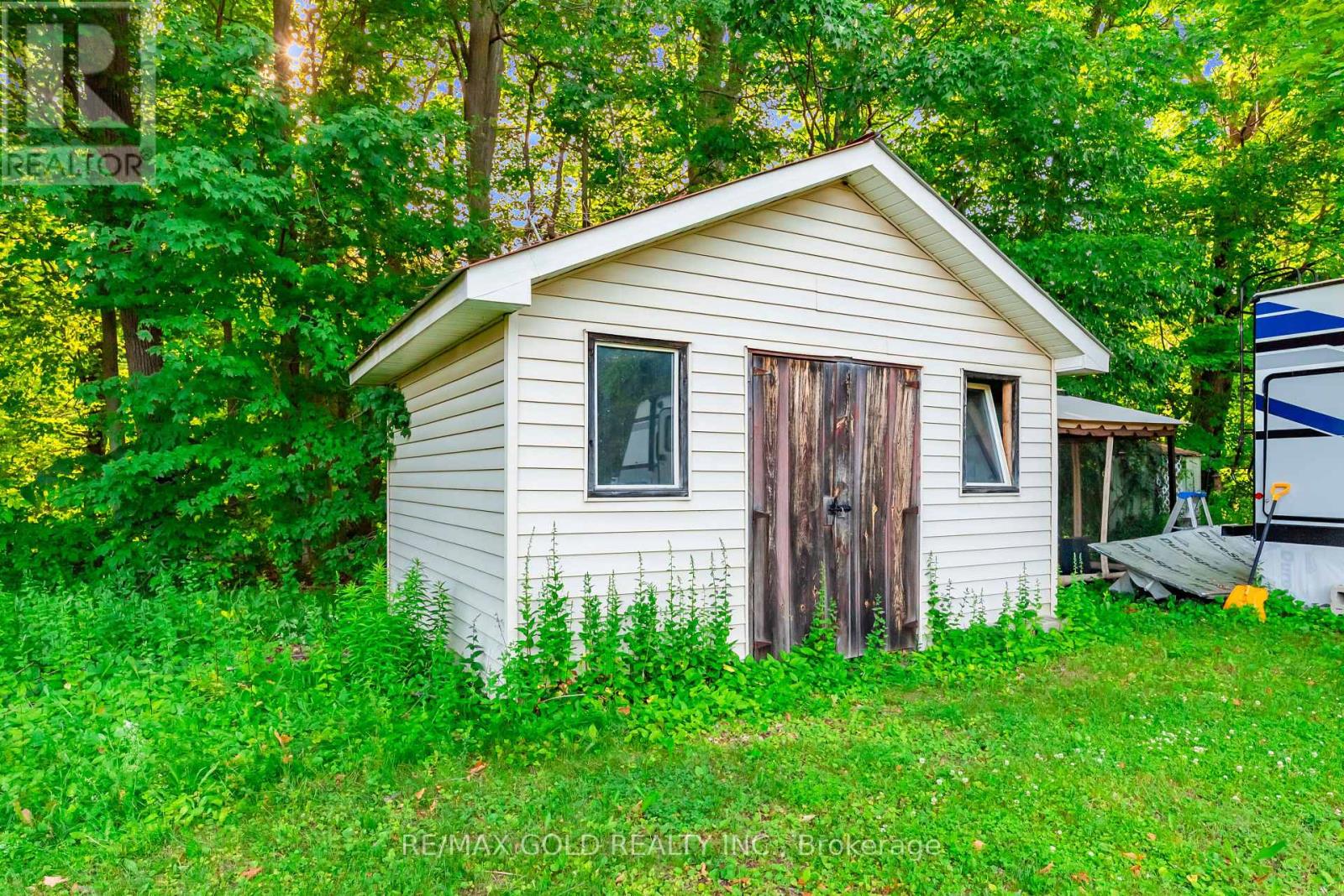 213 MASON BOULEVARD - 34