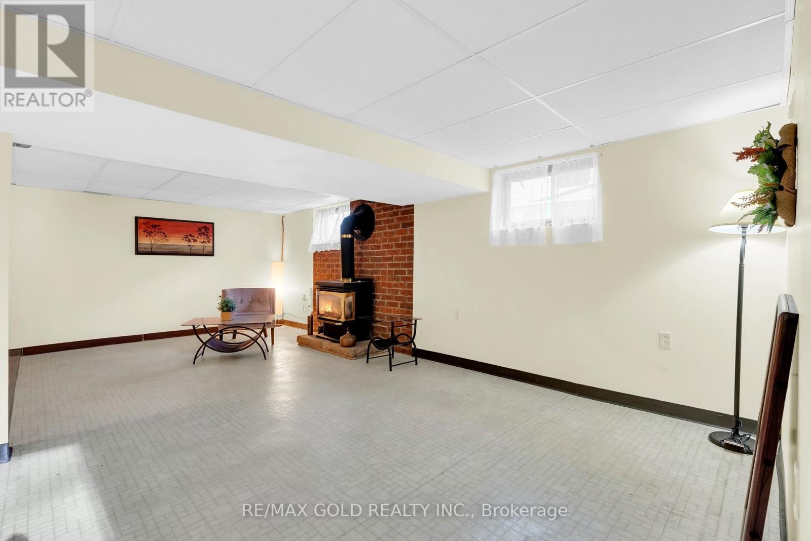 213 MASON BOULEVARD - 27