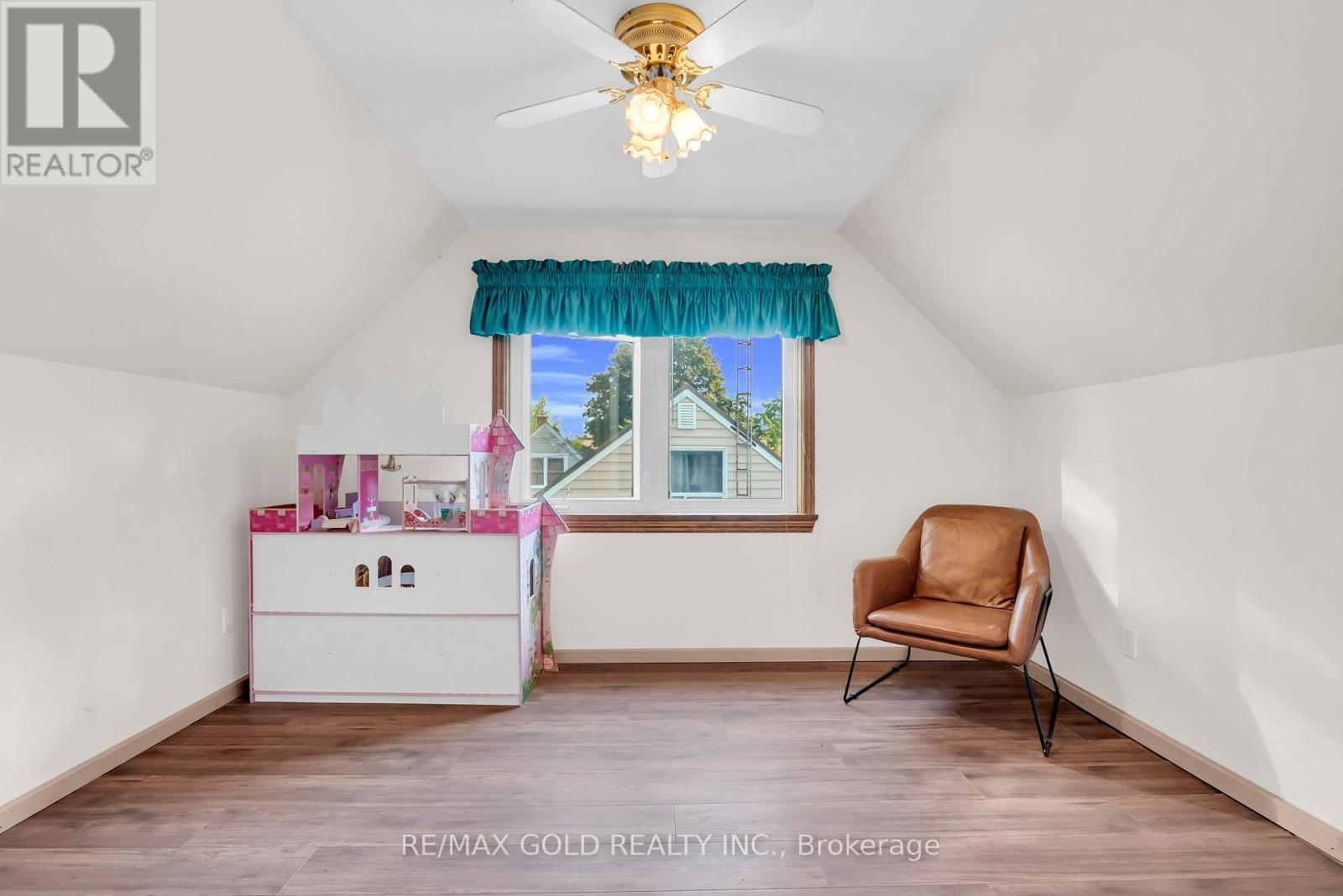 213 MASON BOULEVARD - 23