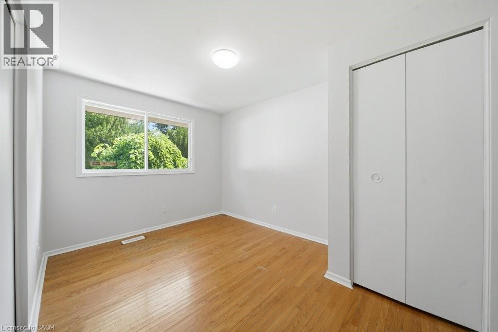 64 WARREN Road - 16