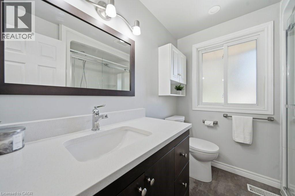 64 WARREN Road - 20