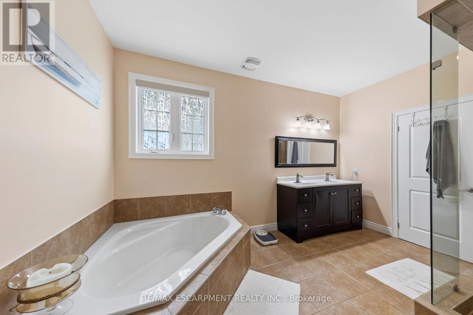 91 WOLFE TRAIL - Image 16