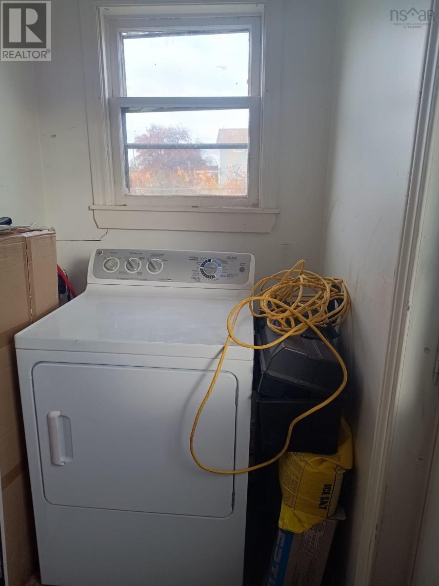 180 Bay Street - 10