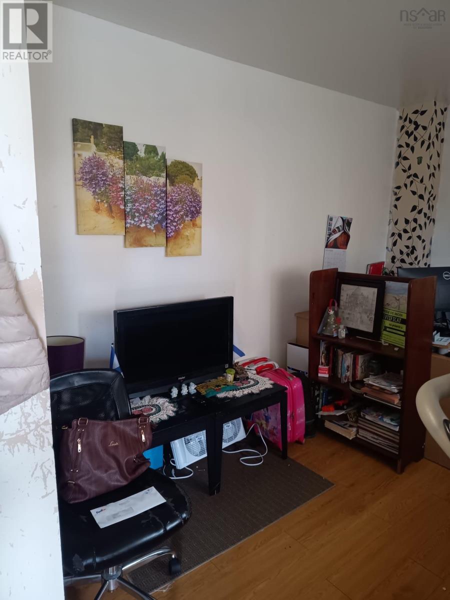 180 Bay Street - 21