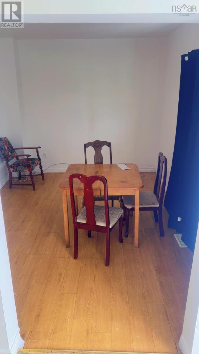 180 Bay Street - 22