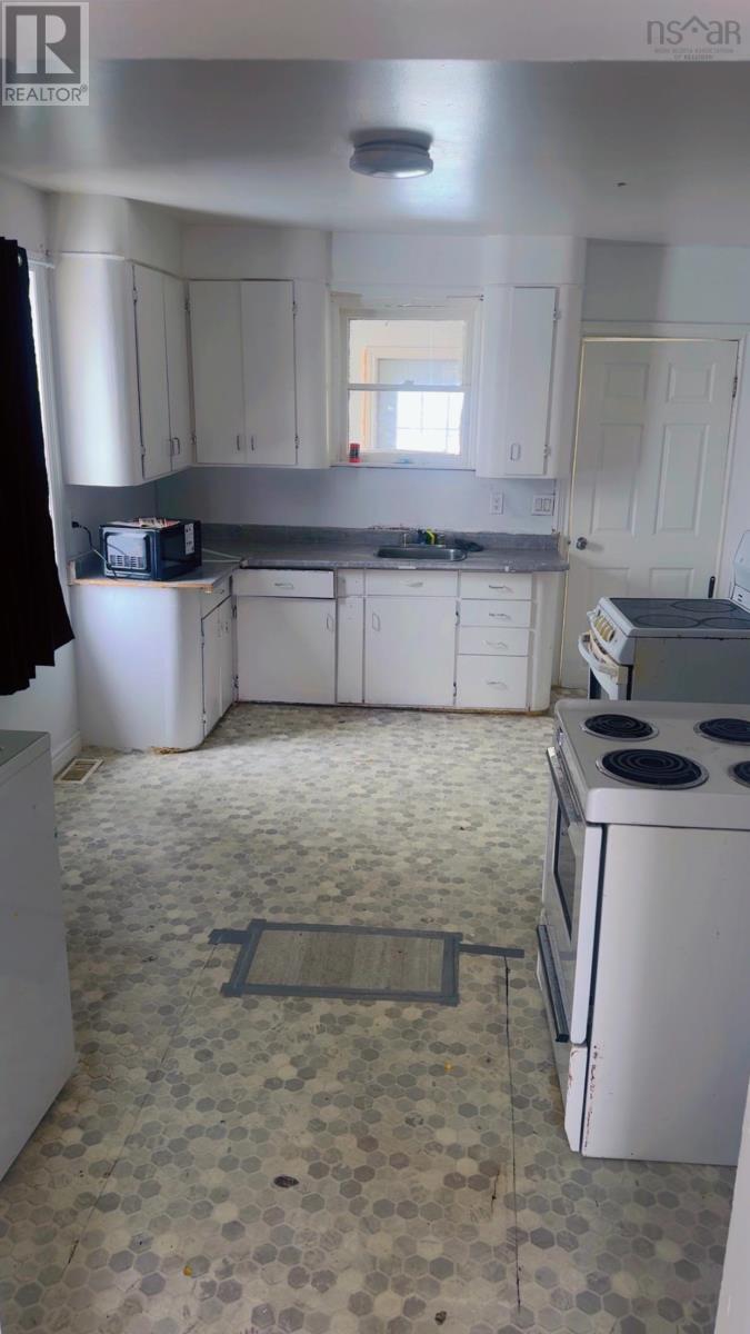 180 Bay Street - 24