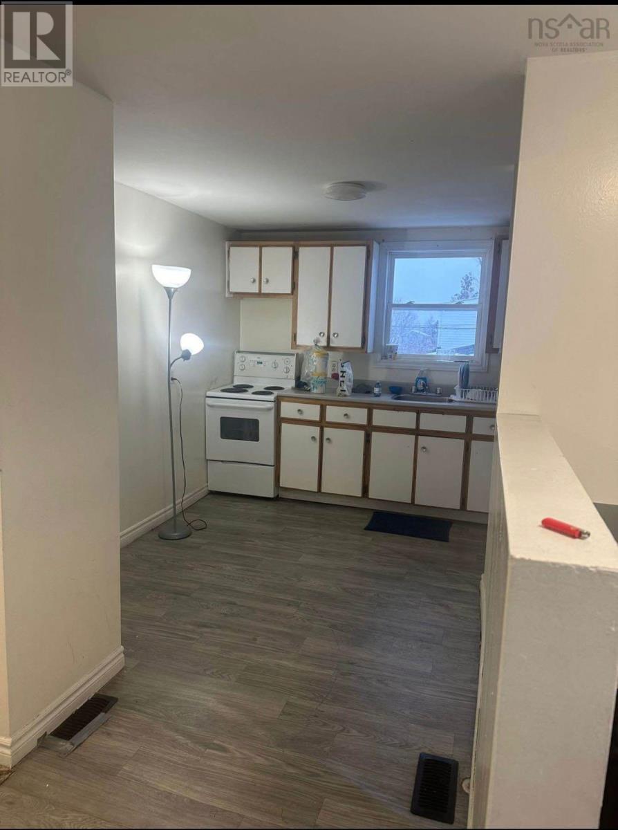 180 Bay Street - 4