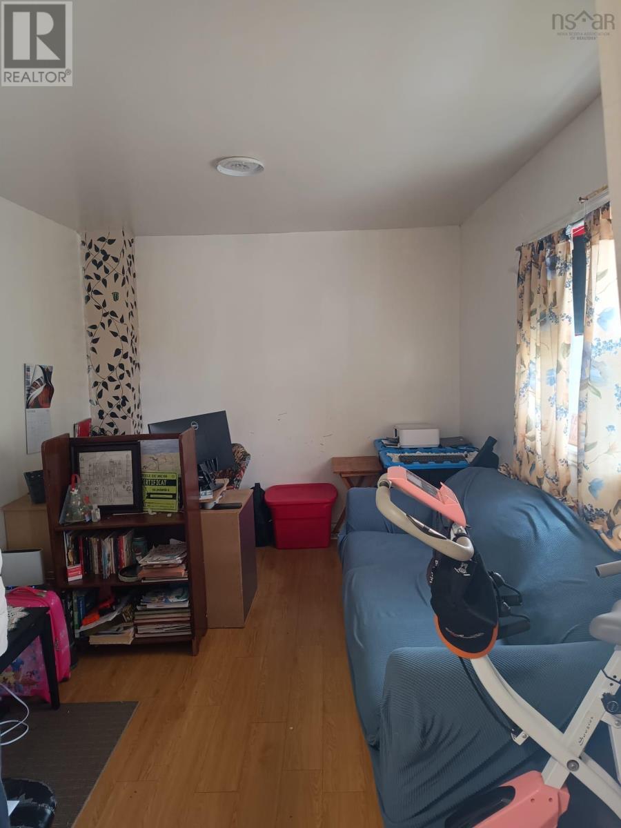180 Bay Street - 7