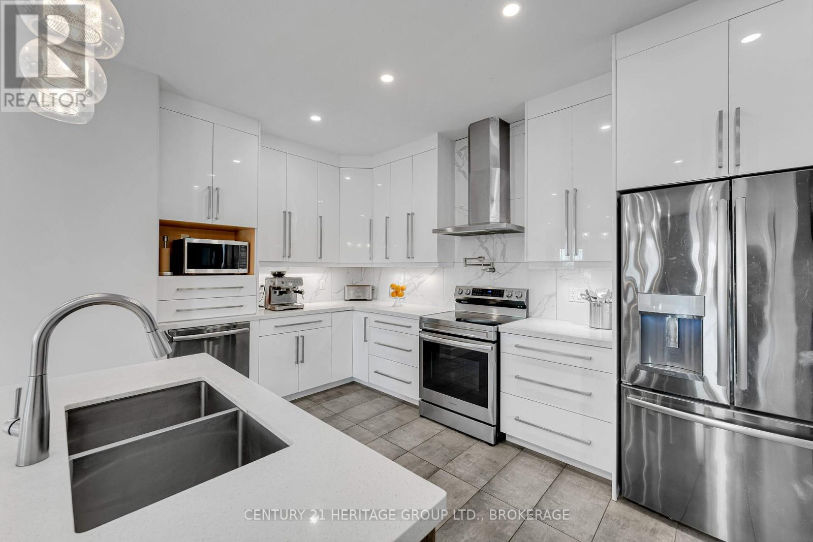 90 ARAGON ROAD - 17