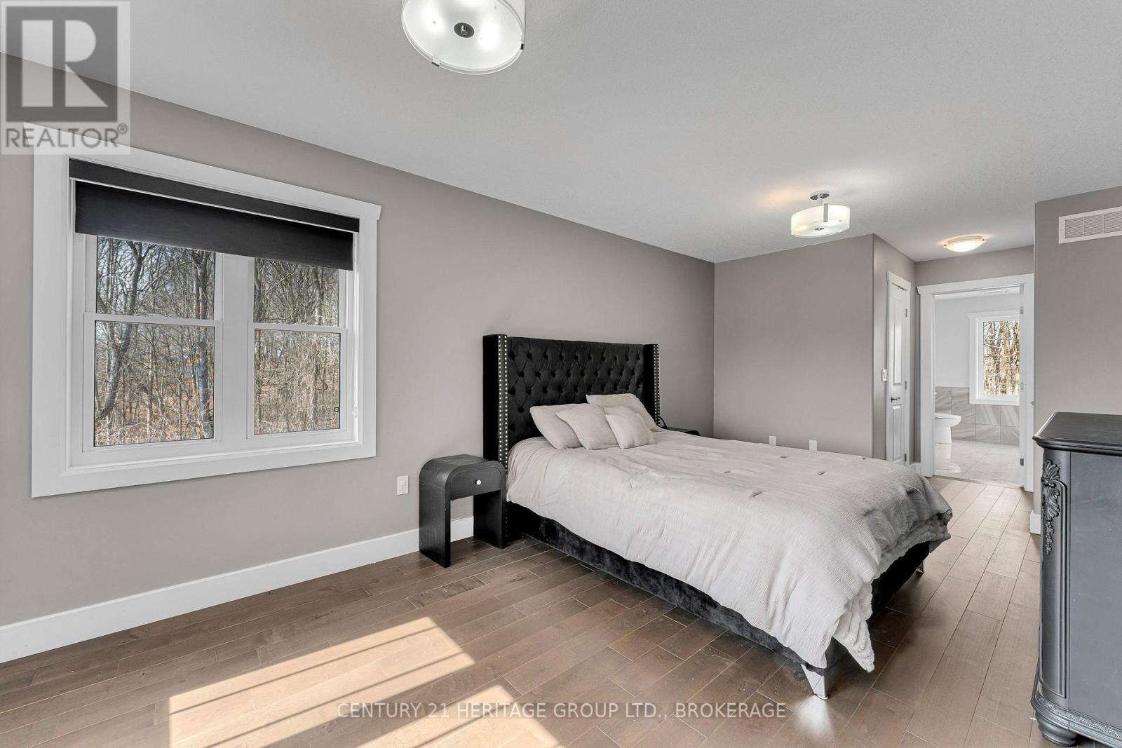 90 ARAGON ROAD - 28