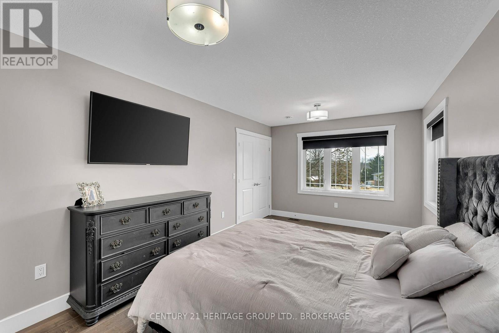 90 ARAGON ROAD - 30