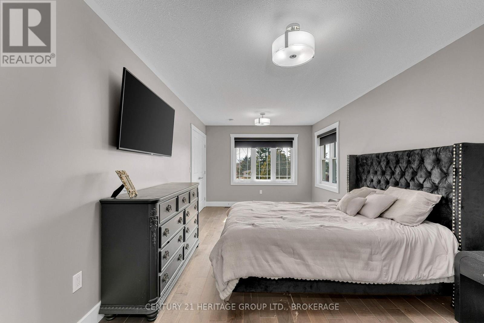 90 ARAGON ROAD - 31