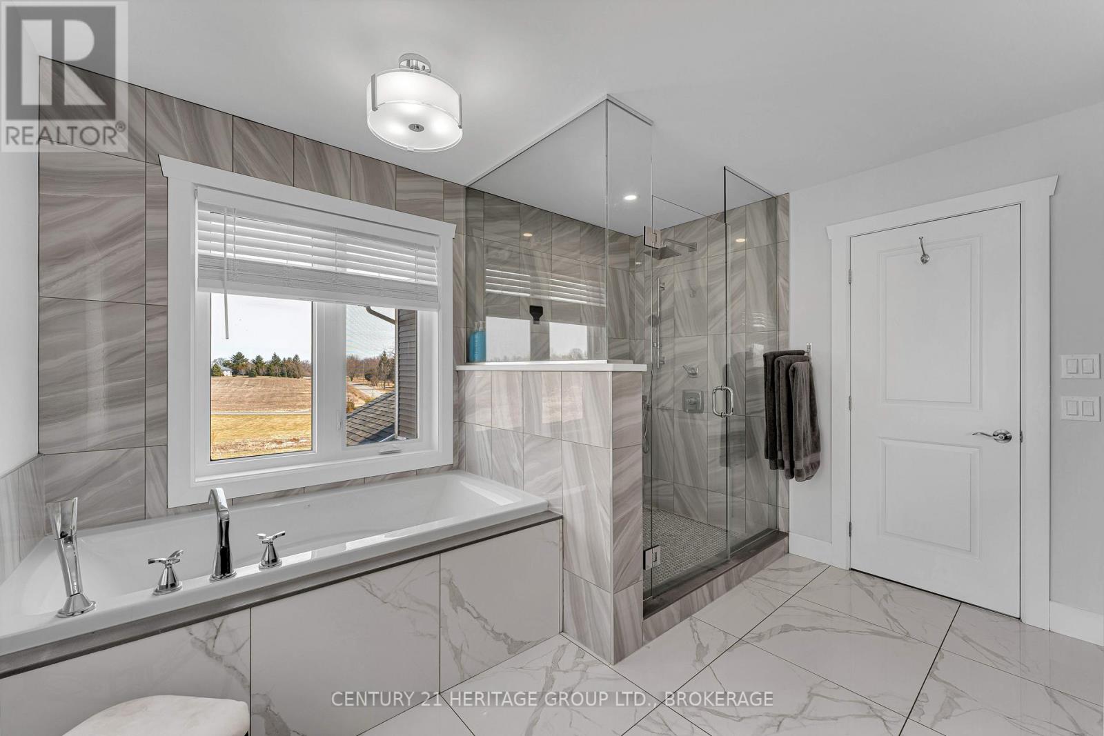 90 ARAGON ROAD - 33