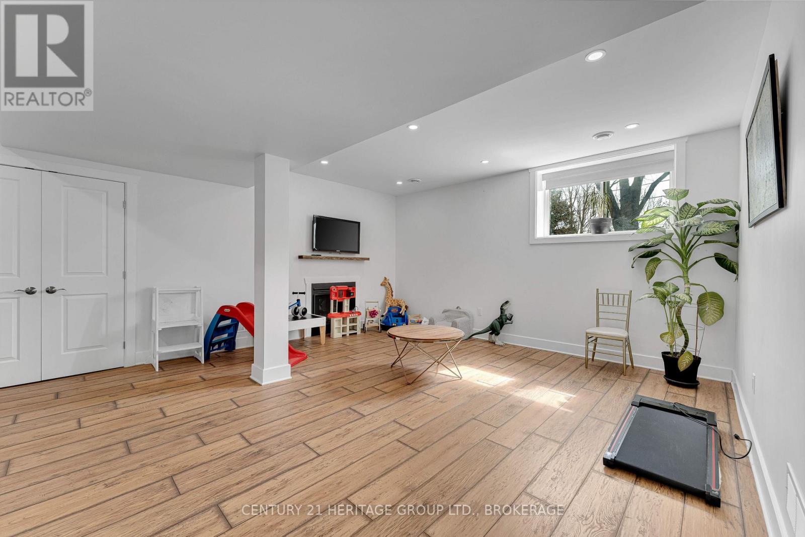 90 ARAGON ROAD - 41