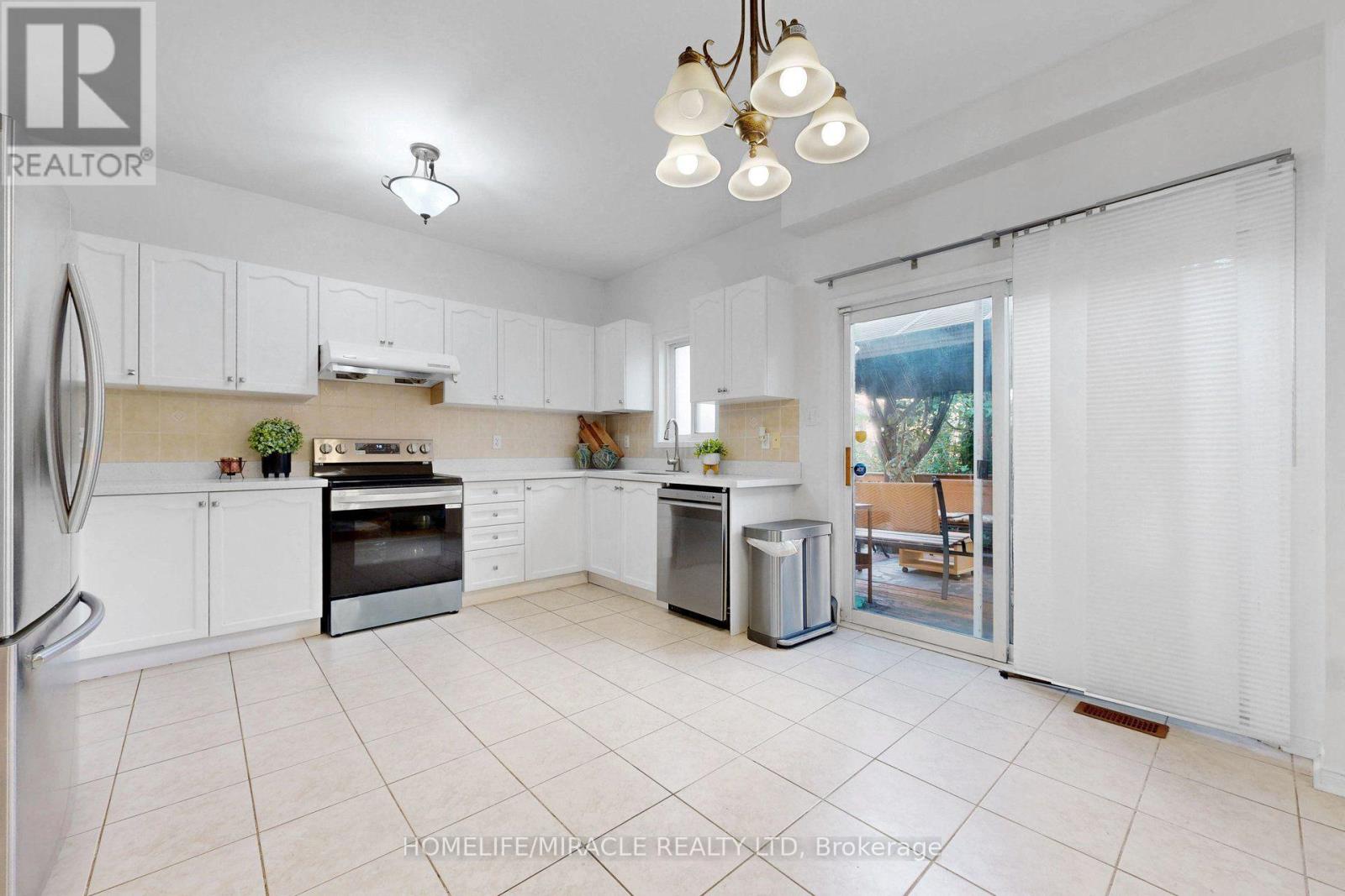 3852 BRINWOOD GATE - 12