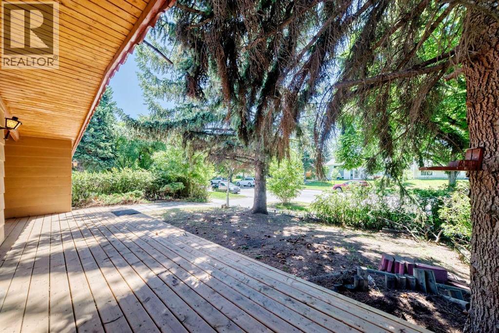 1460 Northmount Drive NW — photo 44