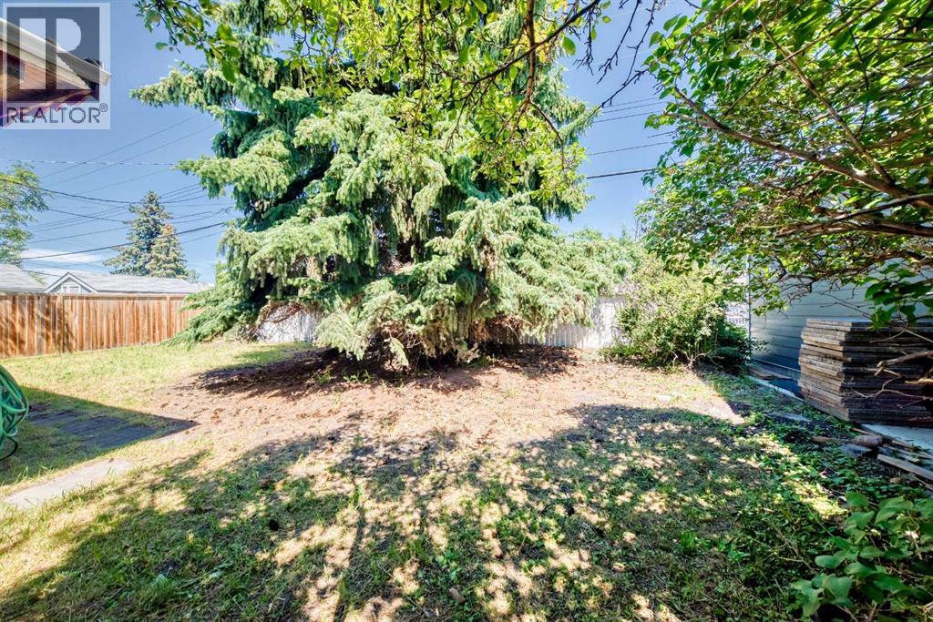 1460 Northmount Drive NW — photo 47
