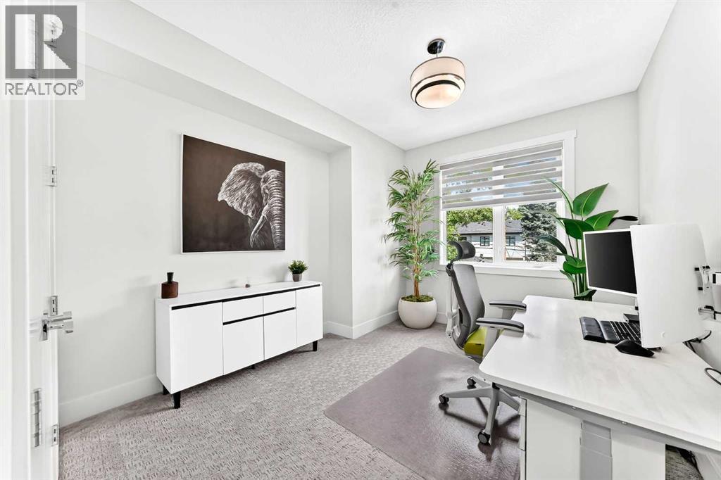 218 26 Avenue NW - 33