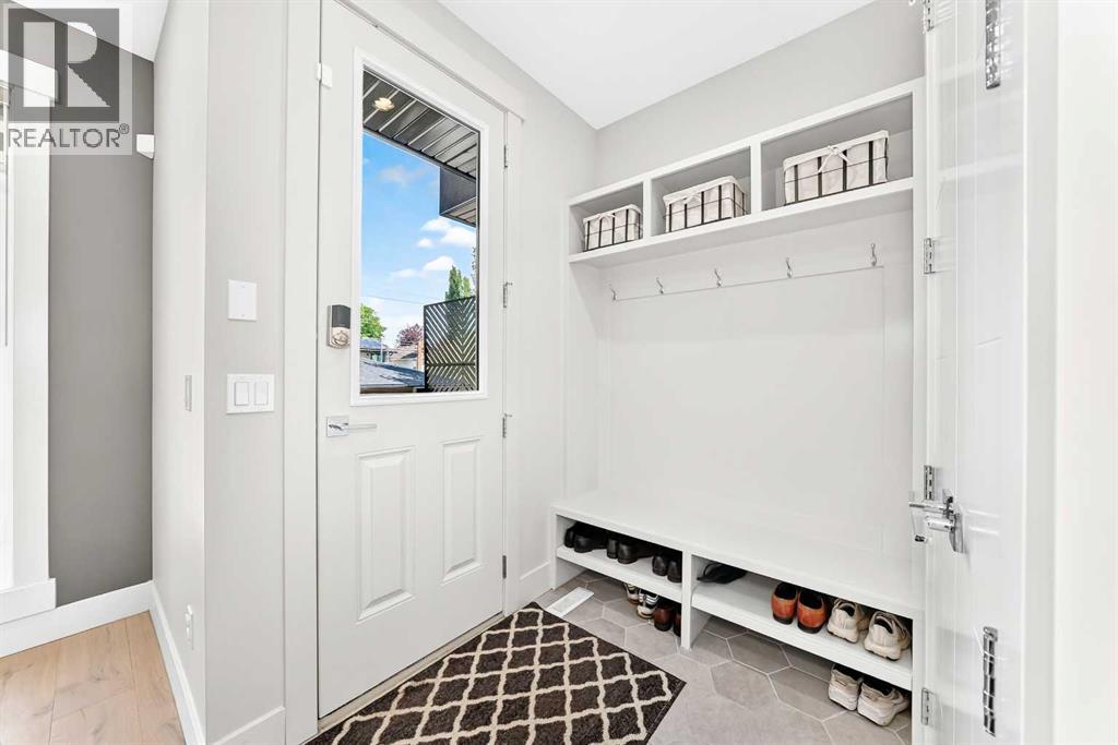 218 26 Avenue NW - 21